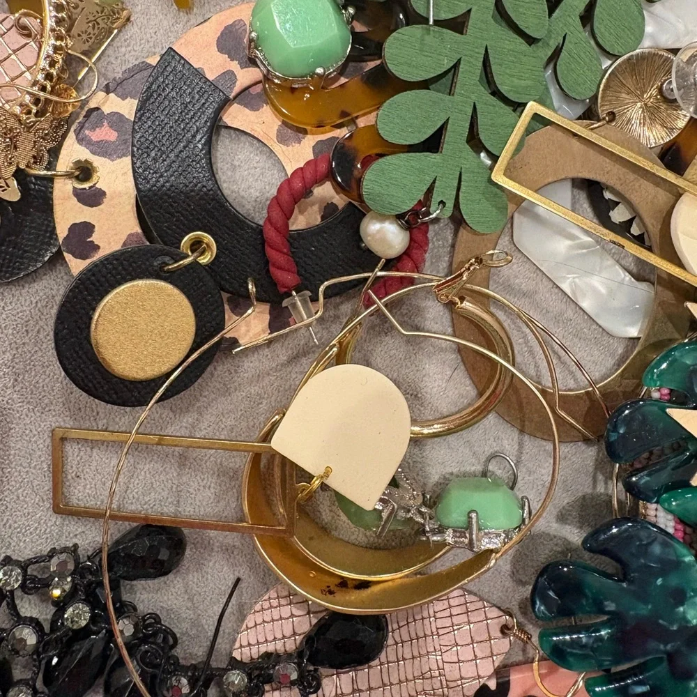 Earring bundle - Picture 4 of 4